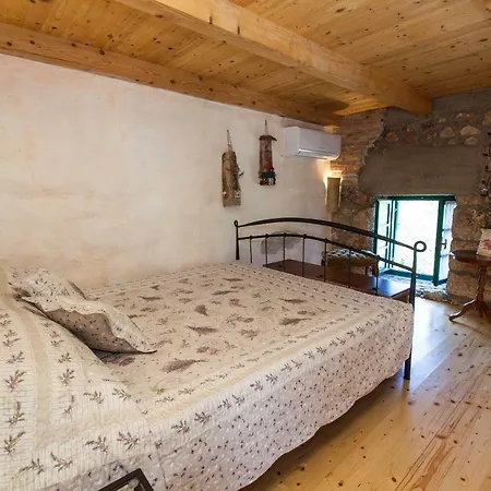 Oliva Bribir * Bribir (Primorje-Gorski Kotar)