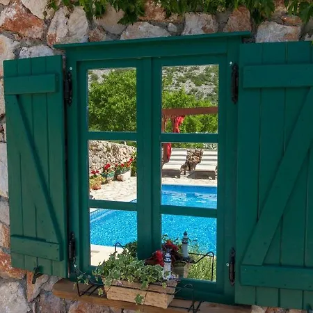 Oliva Bribir Villa *